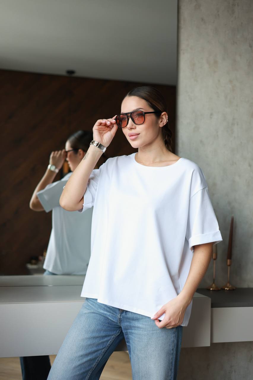 Футболка з мереживом — ракурс 2