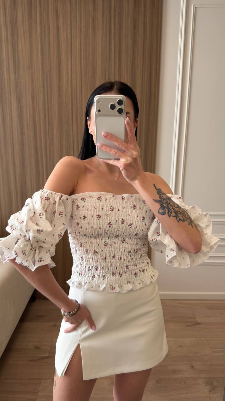 Жіночий топ — ракурс 3