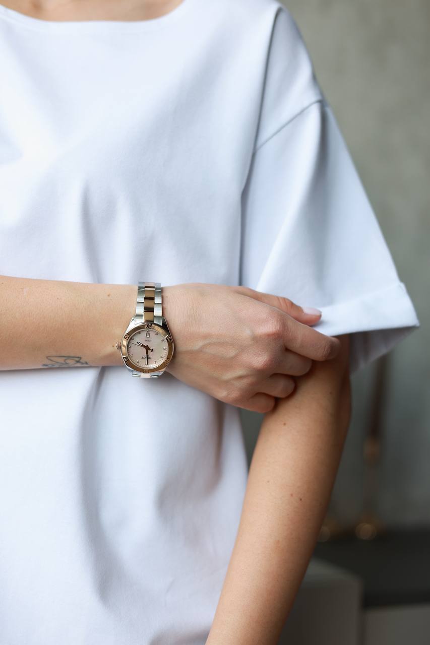 Футболка з мереживом — ракурс 5